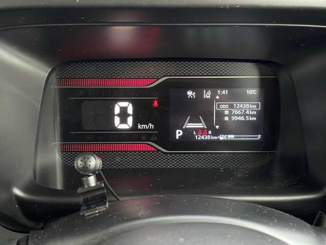 スズキ スペーシア カスタム HYBRID XS 山口県 2025(令7)年 1.3万km ブルーイッシュブラックパール3 社外メモリナビ【MDV-D310】/・ワンセグテレビ/・Bluetooth/・AM/FM/CD/DVD/・AUX/・USB／iPod/・SMART USEN/バックカメラ/ドライブレコーダー/両側パワースライドドア/スマートキー/プッシュスタート/電動パーキングブレーキ/ヘッドアップディスプレイ/シートヒーター（運転席＋助手席）/ステアリングヒーター/シガーソケット/USB入力端子×２/サーキュレーター/デュアルセンサーブレーキサポートII/・誤発進抑制機能/・後方誤発進抑制機能/・低速時ブレーキサポート/・パーキングセンサー/・車線逸脱警報機能/・車線逸脱抑制機能/・ふらつき警報機能/・発進お知らせ機能/・標識認識機能/・ヘッドアップディスプレイ/・アダプティブクルーズコントロール/・車線維持支援機能/純正15インチAW