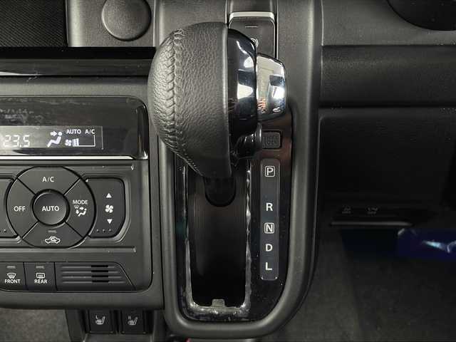 スズキ スペーシア カスタム HYBRID XS 山口県 2025(令7)年 1.3万km ブルーイッシュブラックパール3 社外メモリナビ【MDV-D310】/・ワンセグテレビ/・Bluetooth/・AM/FM/CD/DVD/・AUX/・USB／iPod/・SMART USEN/バックカメラ/ドライブレコーダー/両側パワースライドドア/スマートキー/プッシュスタート/電動パーキングブレーキ/ヘッドアップディスプレイ/シートヒーター（運転席＋助手席）/ステアリングヒーター/シガーソケット/USB入力端子×２/サーキュレーター/デュアルセンサーブレーキサポートII/・誤発進抑制機能/・後方誤発進抑制機能/・低速時ブレーキサポート/・パーキングセンサー/・車線逸脱警報機能/・車線逸脱抑制機能/・ふらつき警報機能/・発進お知らせ機能/・標識認識機能/・ヘッドアップディスプレイ/・アダプティブクルーズコントロール/・車線維持支援機能/純正15インチAW