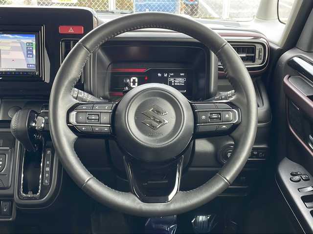 スズキ スペーシア カスタム HYBRID XS 山口県 2025(令7)年 1.3万km ブルーイッシュブラックパール3 社外メモリナビ【MDV-D310】/・ワンセグテレビ/・Bluetooth/・AM/FM/CD/DVD/・AUX/・USB／iPod/・SMART USEN/バックカメラ/ドライブレコーダー/両側パワースライドドア/スマートキー/プッシュスタート/電動パーキングブレーキ/ヘッドアップディスプレイ/シートヒーター（運転席＋助手席）/ステアリングヒーター/シガーソケット/USB入力端子×２/サーキュレーター/デュアルセンサーブレーキサポートII/・誤発進抑制機能/・後方誤発進抑制機能/・低速時ブレーキサポート/・パーキングセンサー/・車線逸脱警報機能/・車線逸脱抑制機能/・ふらつき警報機能/・発進お知らせ機能/・標識認識機能/・ヘッドアップディスプレイ/・アダプティブクルーズコントロール/・車線維持支援機能/純正15インチAW