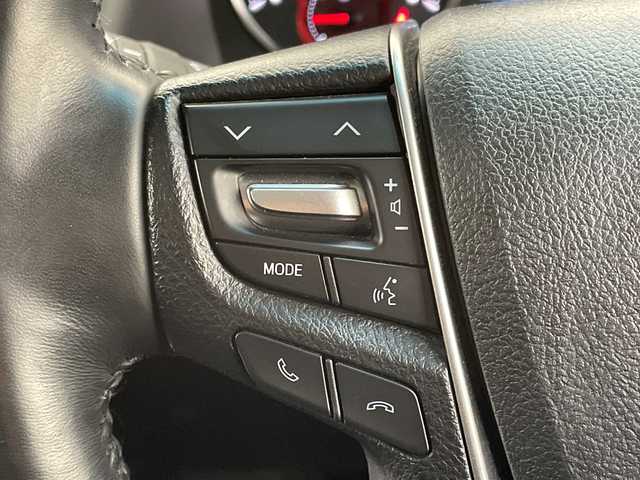 トヨタ アルファード S Cパッケージ 栃木県 2020(令2)年 1.9万km ホワイトパールクリスタルシャイン 純正メーカーディスプレイオーディオ/後席フリップダウンモニター/トヨタセーフティセンス/両側オートスライドドア/パワーバックドア/モデリスタエアロキット/ツインムーンルーフ/純正18インチアルミ/シートヒーター/パワーシート/ベンチレーター/3眼LEDライト/シーケンシャルランプ/ビルトインETC/禁煙車/ドラレコ/電動オットマン/ドアバイザー/アンビエントライト