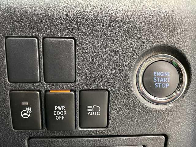 トヨタ アルファード S Cパッケージ 栃木県 2020(令2)年 1.9万km ホワイトパールクリスタルシャイン 純正メーカーディスプレイオーディオ/後席フリップダウンモニター/トヨタセーフティセンス/両側オートスライドドア/パワーバックドア/モデリスタエアロキット/ツインムーンルーフ/純正18インチアルミ/シートヒーター/パワーシート/ベンチレーター/3眼LEDライト/シーケンシャルランプ/ビルトインETC/禁煙車/ドラレコ/電動オットマン/ドアバイザー/アンビエントライト