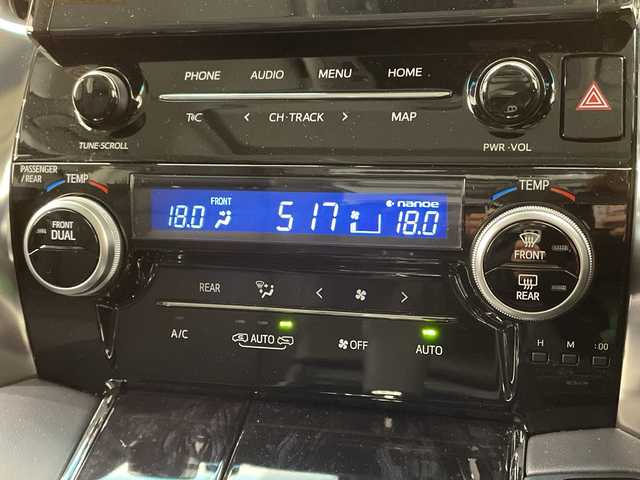 トヨタ アルファード S Cパッケージ 栃木県 2020(令2)年 1.9万km ホワイトパールクリスタルシャイン 純正メーカーディスプレイオーディオ/後席フリップダウンモニター/トヨタセーフティセンス/両側オートスライドドア/パワーバックドア/モデリスタエアロキット/ツインムーンルーフ/純正18インチアルミ/シートヒーター/パワーシート/ベンチレーター/3眼LEDライト/シーケンシャルランプ/ビルトインETC/禁煙車/ドラレコ/電動オットマン/ドアバイザー/アンビエントライト