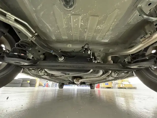 スズキ スペーシア ギア HYBRID XZターボ 滋賀県 2022(令4)年 3.2万km クールカーキパールメタリック/ガンメタリック2トーン 純正9型ナビ/【Bluetooth/USB/AppleCarPlay/AndroidoAuto/フルセグTV】/全方位カメラ/パドルシフト/シートヒーター/追従クルーズコントロール/ステアリングリモコン/スマートキー/純正１４AW/ルーフレール/ビルトインETC