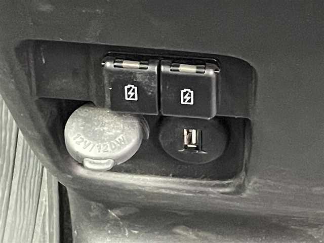 スズキ スペーシア ギア HYBRID XZターボ 滋賀県 2022(令4)年 3.2万km クールカーキパールメタリック/ガンメタリック2トーン 純正9型ナビ/【Bluetooth/USB/AppleCarPlay/AndroidoAuto/フルセグTV】/全方位カメラ/パドルシフト/シートヒーター/追従クルーズコントロール/ステアリングリモコン/スマートキー/純正１４AW/ルーフレール/ビルトインETC