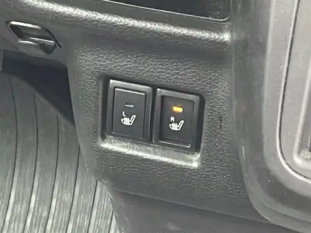 スズキ スペーシア ギア HYBRID XZターボ 滋賀県 2022(令4)年 3.2万km クールカーキパールメタリック/ガンメタリック2トーン 純正9型ナビ/【Bluetooth/USB/AppleCarPlay/AndroidoAuto/フルセグTV】/全方位カメラ/パドルシフト/シートヒーター/追従クルーズコントロール/ステアリングリモコン/スマートキー/純正１４AW/ルーフレール/ビルトインETC