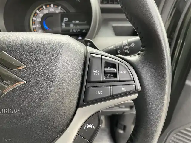 スズキ スペーシア ギア HYBRID XZターボ 滋賀県 2022(令4)年 3.2万km クールカーキパールメタリック/ガンメタリック2トーン 純正9型ナビ/【Bluetooth/USB/AppleCarPlay/AndroidoAuto/フルセグTV】/全方位カメラ/パドルシフト/シートヒーター/追従クルーズコントロール/ステアリングリモコン/スマートキー/純正１４AW/ルーフレール/ビルトインETC