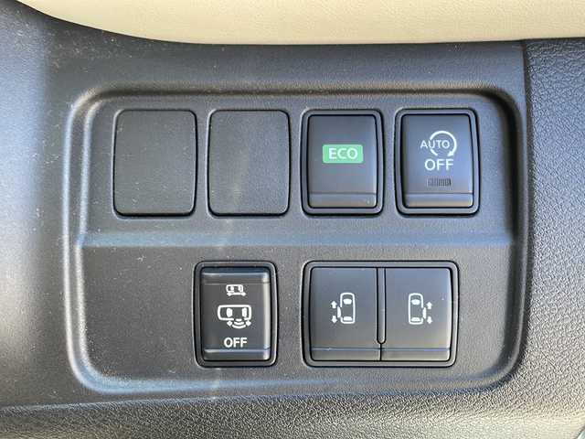 日産 セレナ ハイウェイスター プロパイロットED 長野県 2016(平28)年 5.3万km ブリリアントホワイトパール プロパイロット/純正9インチナビ/     フルセグ/Bluetooth/CD/DVD/Blu-ray/純正フリップダウンモニター/両側パワースライドドア/フロント/バックソナー/LEDヘッドライト/バックカメラ/純正16インチアルミホイール/二列目ロールサンシェード/バックテーブル/ステアリングスイッチ/ETC/電子パーキングブレーキ/AUTOHOLD