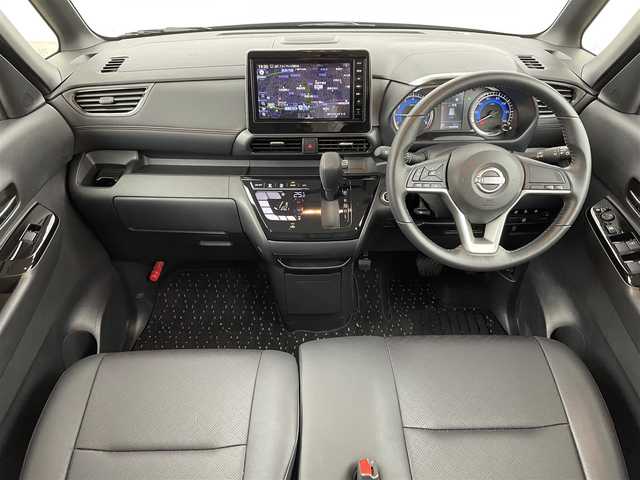 日産 ルークス ハイウェイスター Gターボ 福岡県 2024(令6)年 0.2万km ブラック 純正９型ナビ（フルセグＴＶ）　/全方位カメラ　/ＥＴＣ　/セーフティ・シールドスイッチ　/エマージェンシーブレーキ　/レーンキープ　/先行車発進お知らせ　/コーナーセンサー　/両側電動スライドドア　/純正１５インチＡＷ
