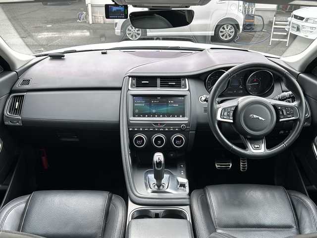 ジャガー Ｅペース センサリーパフォーマンスED 岐阜県 2019(令1)年 5.4万km フジホワイト /特別仕様車//フジホワイトカラー//アドバンストドライバーアシストシステム（ADAS）/(アダプティブクルーズコントロール)/(エマージェンシーブレーキ)/(レーンキープアシスト)/(ブラインドスポットアシスト)/(トラフィックサインレコグニション&アダプティブスピードリミッター)/(ドライバーコンディションモニター)/(リアコリジョンモニター)/(3Dサウンドカメラ)//JAGUARDRIVEコントロール/(コンフィギュラブルダイナミクス)/(コールドクライメートパック)/(ヒーテッド・シート)/(ステアリングヒーター)//前後ドライブレコーダー//パワーテイルゲート//ヘッドアップディスプレイ//19インチスタイル5049アロイホイール//ブラックドアミラーカバー//パドルシフト//スペアキー×１