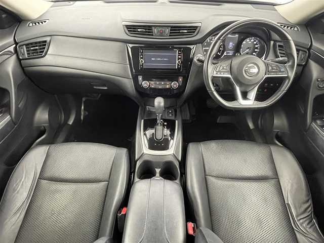 日産 エクストレイル 20Xi 福島県 2018(平30)年 6.8万km 黒 プロパイロット　/・レーダークルーズコントロール/・車線逸脱警報/・レーンキープアシスト/・駐車支援/エマージェンシーブレーキ　/アラウンドビューモニター　/ＥＴＣ　/ドライブレコーダー　/純正ナビゲーション　/【AM/FM/CD/TV】/型番:MM317D-7/電子パーキング/4WD　/プッシュスタート　/・スマートキー　/ＬＥＤライト　/・オートライト　/・フォグライト/純正フロアマット