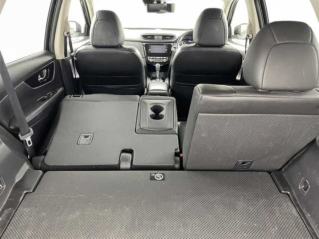 日産 エクストレイル 20Xi 福島県 2018(平30)年 6.8万km 黒 プロパイロット　/・レーダークルーズコントロール/・車線逸脱警報/・レーンキープアシスト/・駐車支援/エマージェンシーブレーキ　/アラウンドビューモニター　/ＥＴＣ　/ドライブレコーダー　/純正ナビゲーション　/【AM/FM/CD/TV】/型番:MM317D-7/電子パーキング/4WD　/プッシュスタート　/・スマートキー　/ＬＥＤライト　/・オートライト　/・フォグライト/純正フロアマット