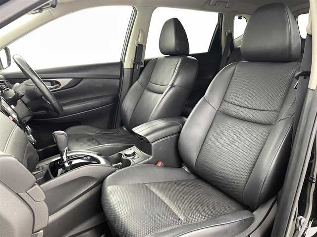 日産 エクストレイル 20Xi 福島県 2018(平30)年 6.8万km 黒 プロパイロット　/・レーダークルーズコントロール/・車線逸脱警報/・レーンキープアシスト/・駐車支援/エマージェンシーブレーキ　/アラウンドビューモニター　/ＥＴＣ　/ドライブレコーダー　/純正ナビゲーション　/【AM/FM/CD/TV】/型番:MM317D-7/電子パーキング/4WD　/プッシュスタート　/・スマートキー　/ＬＥＤライト　/・オートライト　/・フォグライト/純正フロアマット