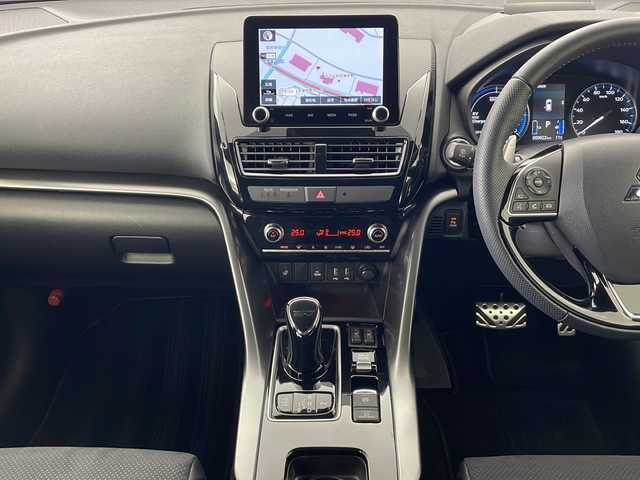 三菱 エクリプス クロス ＰＨＥＶ ブラックエディション 秋田県 2023(令5)年 1万km アメジストブラック 4WD/純正ナビ（Bluetooth/フルセグTV/USB）/マイパイロット/全方位カメラ/オートクルーズコントロール/ハーフレザーシート/D席パワーシート/前後席シートヒーター/ステアリングヒーター/LEDヘッドライト/パドルシフト/パワーバックドア/ヘッドアップディスプレイ/ETC2.0/AC100V1500W電源/衝突被害軽減ブレーキシステム[FCM]/車線逸脱警報システム［LDW］/オートマチックハイビーム［AHB］/スマートキー