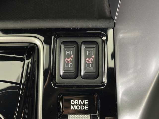 三菱 エクリプス クロス ＰＨＥＶ ブラックエディション 秋田県 2023(令5)年 1万km アメジストブラック 4WD/純正ナビ（Bluetooth/フルセグTV/USB）/マイパイロット/全方位カメラ/オートクルーズコントロール/ハーフレザーシート/D席パワーシート/前後席シートヒーター/ステアリングヒーター/LEDヘッドライト/パドルシフト/パワーバックドア/ヘッドアップディスプレイ/ETC2.0/AC100V1500W電源/衝突被害軽減ブレーキシステム[FCM]/車線逸脱警報システム［LDW］/オートマチックハイビーム［AHB］/スマートキー