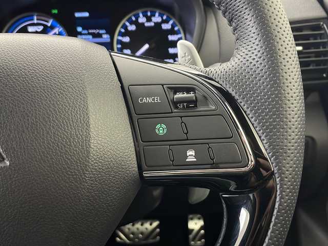 三菱 エクリプス クロス ＰＨＥＶ ブラックエディション 秋田県 2023(令5)年 1万km アメジストブラック 4WD/純正ナビ（Bluetooth/フルセグTV/USB）/マイパイロット/全方位カメラ/オートクルーズコントロール/ハーフレザーシート/D席パワーシート/前後席シートヒーター/ステアリングヒーター/LEDヘッドライト/パドルシフト/パワーバックドア/ヘッドアップディスプレイ/ETC2.0/AC100V1500W電源/衝突被害軽減ブレーキシステム[FCM]/車線逸脱警報システム［LDW］/オートマチックハイビーム［AHB］/スマートキー