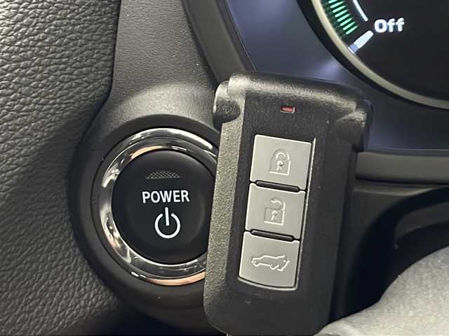 三菱 エクリプス クロス ＰＨＥＶ ブラックエディション 秋田県 2023(令5)年 1万km アメジストブラック 4WD/純正ナビ（Bluetooth/フルセグTV/USB）/マイパイロット/全方位カメラ/オートクルーズコントロール/ハーフレザーシート/D席パワーシート/前後席シートヒーター/ステアリングヒーター/LEDヘッドライト/パドルシフト/パワーバックドア/ヘッドアップディスプレイ/ETC2.0/AC100V1500W電源/衝突被害軽減ブレーキシステム[FCM]/車線逸脱警報システム［LDW］/オートマチックハイビーム［AHB］/スマートキー