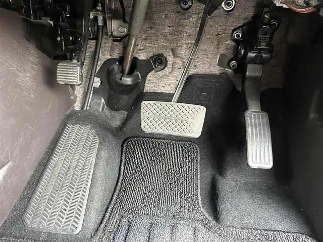 ホンダ Ｎ ＢＯＸ G L ターボ ホンダセンシング 愛媛県 2019(平31)年 5.7万km クリスタルブラックパール 両側パワースライドドア/ホンダセンシング/アダプティブクルーズコントロールクカメラ/社外メモリナビ/ワンセグテレビ/Bluetoothオーディオ/バックカメラ/LEDヘッドライト/ETC/純正フロアマット/プッシュスタートボタン/スマートキー