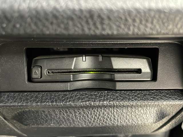 トヨタ エスクァイア Gi プレミアムパッケージ 道央・札幌 2018(平30)年 5.5万km スパークリングブラックパールクリスタルシャイン ・４WD / 寒冷地仕様/・トヨタセーフティセンス/・プリクラッシュセーフティ/・クルーズコントロール/・carrozzeria ナビ/・DVD.CD.SD.フルセグ/・Bluetooth  /バックカメラ/・両側パワースライドドア/・純正エンジンスターター/・ステアリングヒーター/ウッドコンビハンドル/・ハーフレザーシート/シートヒーター/・LEDヘッドライト/オートライト/・オートハイビーム/・ビルトインETC/・純正アルミ付きサマータイヤ積込/・保証書/取扱説明書