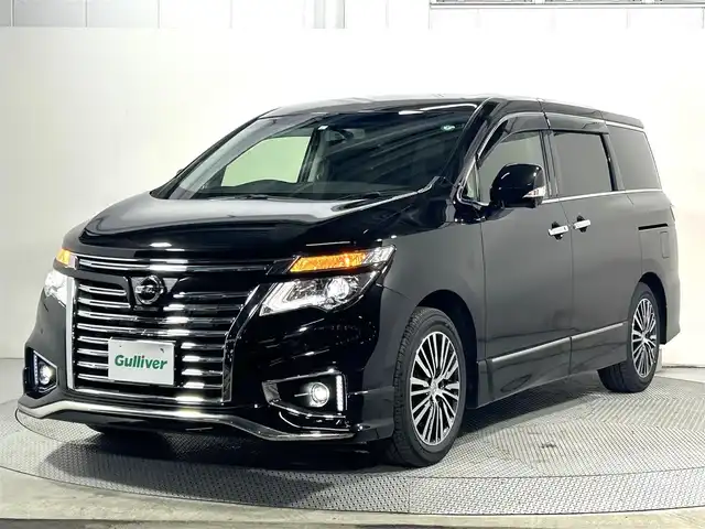 日産 エルグランド 250ハイウェイスターS 大阪府 2017(平29)年 1.7万km ファントムブラック 純正ナビ(フルセグ/CD再生/Bluetooth) 360カメラ 両側パワースライドドア クルコン クリアランスソナー ハーフレザー オットマン スマートキー 100V電源 ワンオーナー