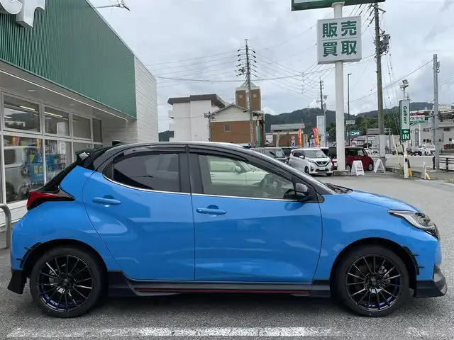 トヨタ ヤリス ハイブリッド Z 岐阜県 2021(令3)年 2.4万km ブラック/シアンメタリック 純正メモリナビ/AM FM BT USB/バックカメラ/追従式クルーズコントロール/前後コーナーセンサー/前後ドライブレコーダー/純正フロアマット/フルエアロ/純正フロアマット/オートライト/ウインカーミラー/LEDライト