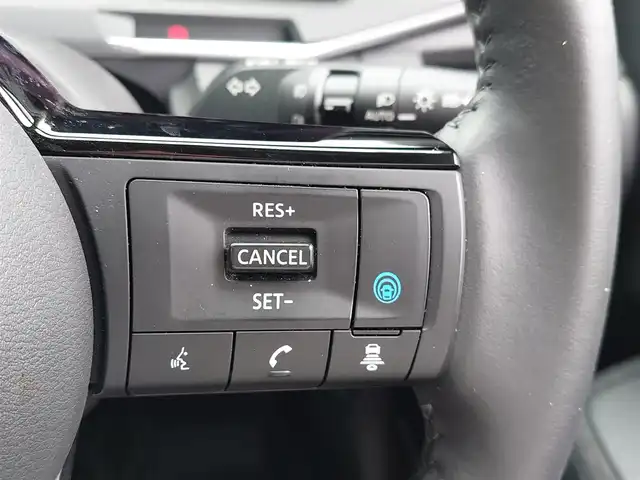 日産 オーラ G 東京都 2024(令6)年 1.7万km グレー プロパイロット/純正ナビ/アラウンドビューモニター/BOSEスピーカー/デジタルインナーミラー/シートヒーター/ステアリングヒーター/ドライブレコーダー/ビルトインETC2.0/エマージェンシーブレーキ/ブラインドスポットモニター/LEDヘッドライト/スマートキー/置くだけ充電