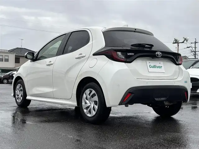 トヨタ ヤリス X 大分県 2020(令2)年 6万km ホワイトパールクリスタルシャイン ・純正ナビ(USB.BT.Miracast)/・バックカメラ/・プリクラッシュセーフティ/・レーンキープアシスト/・ブラインドスポットモニター/・コーナーセンサー/・ETC/・オートハイビーム/・オートライト/・スマートキー/・プッシュスタート/・純正フロアマット