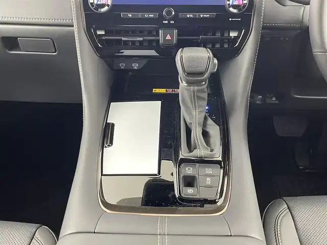 トヨタ アルファード Z 埼玉県 2025(令7)年 0.2万km プラチナホワイトパールマイカ 純正ディスプレイオーディオ（Bluetooth/AM/FM）/フルセグTV/アラウンドビューモニター/レーダークルーズコントロール/トヨタチームメイト/ユニバーサルステップ/左右独立ムーンルーフ/ブラインドスポットモニター/置くだけ充電/横滑り防止装置/レーンキープアシスト/盗難防止装置/プリクラッシュセーフティ/LEDヘッドライト/ETC2.0/両側パワースライドドア/スマートキー