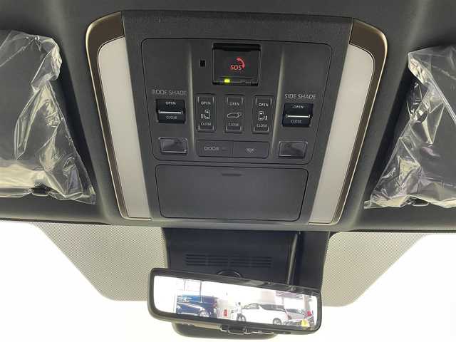 トヨタ アルファード Z 埼玉県 2025(令7)年 0.2万km プラチナホワイトパールマイカ 純正ディスプレイオーディオ（Bluetooth/AM/FM）/フルセグTV/アラウンドビューモニター/レーダークルーズコントロール/トヨタチームメイト/ユニバーサルステップ/左右独立ムーンルーフ/ブラインドスポットモニター/置くだけ充電/横滑り防止装置/レーンキープアシスト/盗難防止装置/プリクラッシュセーフティ/LEDヘッドライト/ETC2.0/両側パワースライドドア/スマートキー
