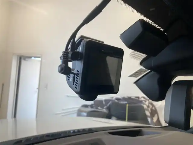 ＢＭＷ ＢＭＷ Ｘ５ xDrive 40d Mスポーツ 熊本県 2022(令4)年 2.6万km ミネラルホワイト ・スマートキー/・プッシュスタート/・インテリジェントセーフティ/・注意喚起アシスト/・ステアリングアシスト/・PDC自動起動/・アクティブPDC緊急ブレーキ/・パーキングアシスト/・速度アシスト/・クルーズコントロール(追従式)/・ハイビームアシスト/・黒革シート/・4席パワーシート /・前席エアシート /・4席シートヒーター /・純正メモリナビ/　【Bluetooth・USB・AppleCarPlay】/・harman/kardonサウンドシステム/・フルセグTV/・全方位カメラ/・ETC/・ドライブレコーダー(前後録画)/・ヘッドアップディスプレイ/・HOT & COOLドリンクホルルダー/・パワーバックドア/・LEDヘッドランプ/・純正マット/・保証書/取説