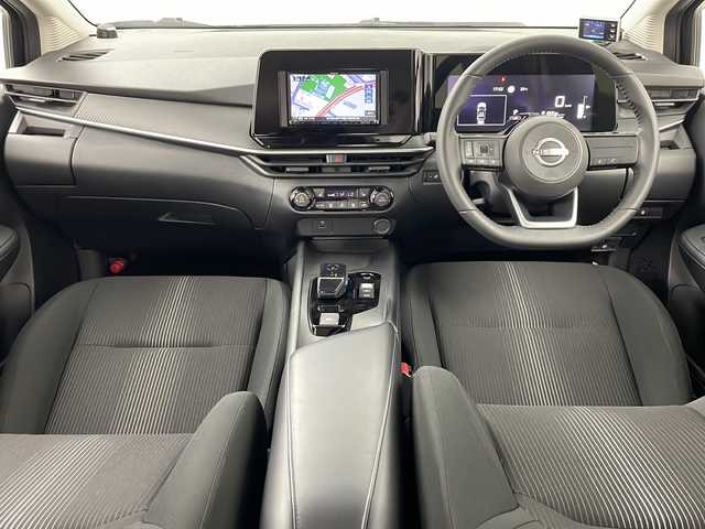 日産 ノート X FOUR 道央・札幌 2022(令4)年 5.9万km スーパーブラック ・社外ナビ&BT&CD&DVD&iPod&USB/・インテリジェントアラウンドビューモニター/・インテリジェントエマージェンシーブレーキ/・踏み間違い衝突防止アシスト/・標識検知機能/・インテリジェントFCW/・車線逸脱警報/・ふらつき警報/・車線逸脱防止支援システム/・フロント&バックソナー/・エマージェンシーストップシグナル/・インテリジェントルームミラー/・前席シートヒーター/・ステアリングヒーター/・ETC/・ステアリングスイッチ/・革巻きステアリング/・社外レーダー/・社外フロアマット/・LEDヘッドライト/・オートライト/・スマートキー/・スペアキー/・社外AW冬タイヤ積込
