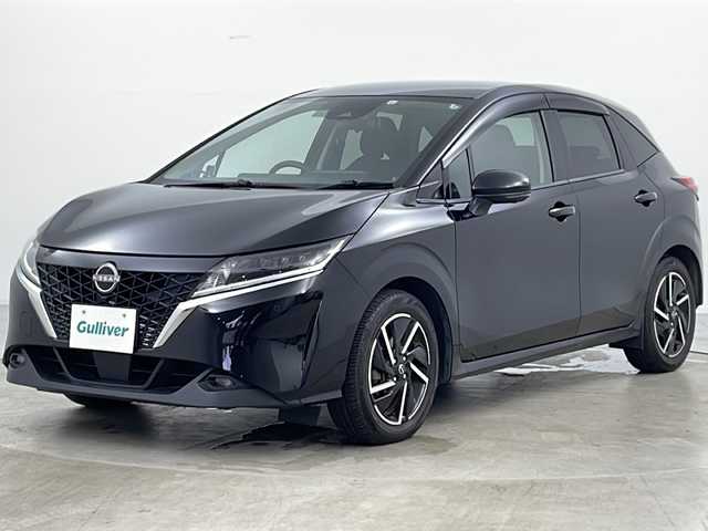 日産 ノート X FOUR 道央・札幌 2022(令4)年 5.9万km スーパーブラック ・社外ナビ&BT&CD&DVD&iPod&USB/・インテリジェントアラウンドビューモニター/・インテリジェントエマージェンシーブレーキ/・踏み間違い衝突防止アシスト/・標識検知機能/・インテリジェントFCW/・車線逸脱警報/・ふらつき警報/・車線逸脱防止支援システム/・フロント&バックソナー/・エマージェンシーストップシグナル/・インテリジェントルームミラー/・前席シートヒーター/・ステアリングヒーター/・ETC/・ステアリングスイッチ/・革巻きステアリング/・社外レーダー/・社外フロアマット/・LEDヘッドライト/・オートライト/・スマートキー/・スペアキー/・社外AW冬タイヤ積込