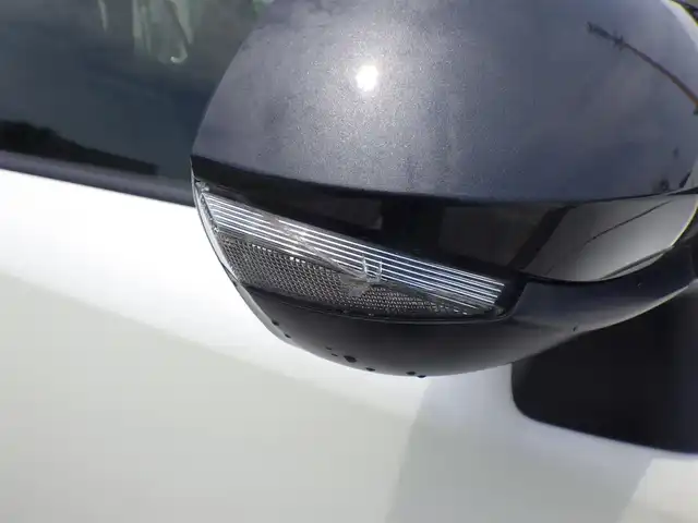 トヨタ カローラツーリング ダブルバイビー 千葉県 2019(令1)年 4.7万km ホワイトパールクリスタルシャイン Toyota Safety Sense/・プリクラッシュセーフティ/・レーンディパーチャーアラート/・オートハイビーム/・レーダークルーズコントロール/・ブラインドスポットモニター/ハーフレザーシート/9インチ純正コネクティッドナビ/【Bluetooth接続】/バックカメラ/ドライブレコーダー/革巻きステアリング/ステアリングスイッチ/ETC/LEDヘッドライト/LEDフォグライト/ウインカーミラー/クリアランスソナー/純正17インチアルミホイル/サイド/カーテンエアバッグ/スマートキー