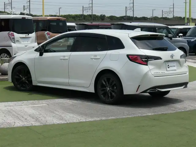 トヨタ カローラツーリング ダブルバイビー 千葉県 2019(令1)年 4.7万km ホワイトパールクリスタルシャイン Toyota Safety Sense/・プリクラッシュセーフティ/・レーンディパーチャーアラート/・オートハイビーム/・レーダークルーズコントロール/・ブラインドスポットモニター/ハーフレザーシート/9インチ純正コネクティッドナビ/【Bluetooth接続】/バックカメラ/ドライブレコーダー/革巻きステアリング/ステアリングスイッチ/ETC/LEDヘッドライト/LEDフォグライト/ウインカーミラー/クリアランスソナー/純正17インチアルミホイル/サイド/カーテンエアバッグ/スマートキー