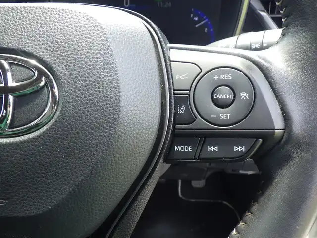 トヨタ カローラツーリング ダブルバイビー 千葉県 2019(令1)年 4.7万km ホワイトパールクリスタルシャイン Toyota Safety Sense/・プリクラッシュセーフティ/・レーンディパーチャーアラート/・オートハイビーム/・レーダークルーズコントロール/・ブラインドスポットモニター/ハーフレザーシート/9インチ純正コネクティッドナビ/【Bluetooth接続】/バックカメラ/ドライブレコーダー/革巻きステアリング/ステアリングスイッチ/ETC/LEDヘッドライト/LEDフォグライト/ウインカーミラー/クリアランスソナー/純正17インチアルミホイル/サイド/カーテンエアバッグ/スマートキー