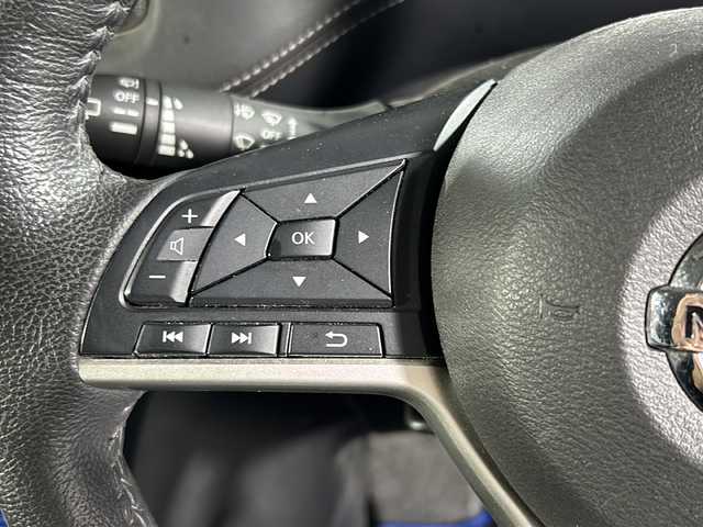 日産 セレナ e－パワー ハイウェイスター V 沖縄県 2018(平30)年 4万km ブリリアントホワイトパール 禁煙車/県外仕入れ/純正9インチナビ/　フルセグ　Bluetooth DVD再生　ＳＤ/フリップダウンモニター/セーフティパック/エマージェンシーブレーキ/アラウンドビューモニター/クルーズコントロール/両側パワースライドドア/前席シートヒーター/オートステップ/ステアリングヒーター/ビルトインＥＴＣ/純正ドライブレコーダー/コーナーセンサー/純正フロアマット/ドアバイザー/スペアキー