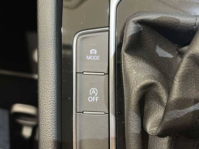 フォルクスワーゲン パサート ヴァリアント TDI エレガンス 新潟県 2018(平30)年 4.5万km ピュアホワイト TDI エレガンスライン/Volkswagenオールイン・セーフティ/・アダプティブクルーズコントロール/・レーンキープアシスト/・渋滞時追従支援システム/・レーンチェンジアシスト/・スタティックコーナリングライト/・パークディスタンスコントロール/・オプティカルパーキングシステム/・リアトラフィックアラート/・プリクラッシュブレーキシステム/・プロアクティブ・オキュバント・プロテクション/DiscoverProパッケージ/・リアビューカメラ/・インフォテイメントシステム/【SSDナビ/CD/DVD/BT/フルセグ】/・ETC2.0/LEDヘッドライト【ハイトコントロール】/フォグランプ【F.R】/オートホールド/パワーテールゲート/パドルシフト/フルカラーマルチファクションインジケーター/アルカンターラ＆レザーシート/パワーランバーサポート/社外ドライブレコーダー