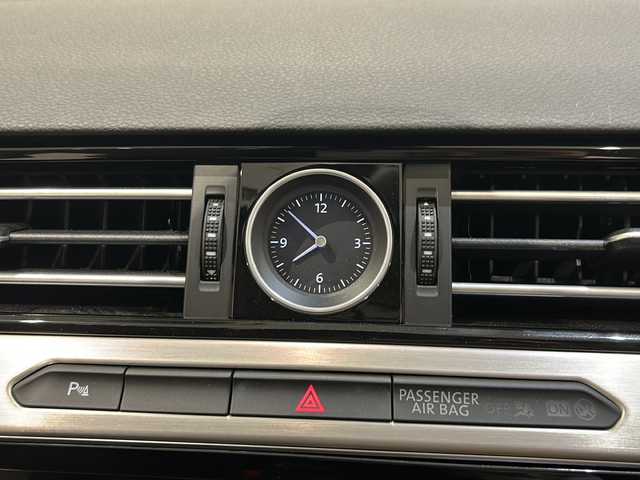 フォルクスワーゲン パサート ヴァリアント TDI エレガンス 新潟県 2018(平30)年 4.5万km ピュアホワイト TDI エレガンスライン/Volkswagenオールイン・セーフティ/・アダプティブクルーズコントロール/・レーンキープアシスト/・渋滞時追従支援システム/・レーンチェンジアシスト/・スタティックコーナリングライト/・パークディスタンスコントロール/・オプティカルパーキングシステム/・リアトラフィックアラート/・プリクラッシュブレーキシステム/・プロアクティブ・オキュバント・プロテクション/DiscoverProパッケージ/・リアビューカメラ/・インフォテイメントシステム/【SSDナビ/CD/DVD/BT/フルセグ】/・ETC2.0/LEDヘッドライト【ハイトコントロール】/フォグランプ【F.R】/オートホールド/パワーテールゲート/パドルシフト/フルカラーマルチファクションインジケーター/アルカンターラ＆レザーシート/パワーランバーサポート/社外ドライブレコーダー