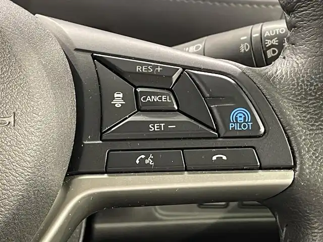 日産 セレナ e－パワー ハイウェイスター V 愛知県 2021(令3)年 5.9万km ブリリアントホワイトパール 純正10インチナビ登録時地図SDなし/（Bluetooth/フルセグTV/SD/CD・DVD再生/FM/AM)/純正フリップダウンモニター/アラウンドビューモニター/プロパイロット/両側パワースライドドア（ハンズフリー）/衝突軽減ブレーキ/ビルトインETC/LEDヘッドライト/LEDフォグランプ/デジタルインナーミラー/ブラインドスポットモニター/ドライブレコーダー/ソナー/車線逸脱警報（LDW)/ハンドル支援/純正フロアマット/後席サンバイザー