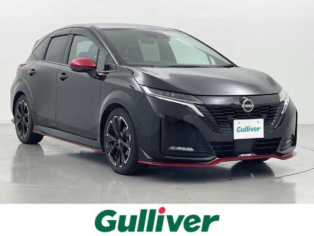 日産 オーラ ニスモ 熊本県 2022(令4)年 1.1万km スーパーブラック ワンオーナー/純正９インチナビ（ＣＤ・ＢＴ・フルセグ・ｉｐｏｄ・ＵＳＢ）/全周囲カメラ　/前方ドライブレコーダー　/ビルトインＥＴＣ　/前後クリアランスソナー　/ブラインドスポットモニター　/衝突軽減ブレーキ　/レーンキープアシスト/横滑り防止/デジタルインナーミラー/オートホールド/純正フロアマット/純正17インチAW/オートライト/オートマチックハイビーム/LEDヘッドライト/フォグランプ/スマートキー/プッシュスタート/スペアキー1本/保証書/取扱説明書