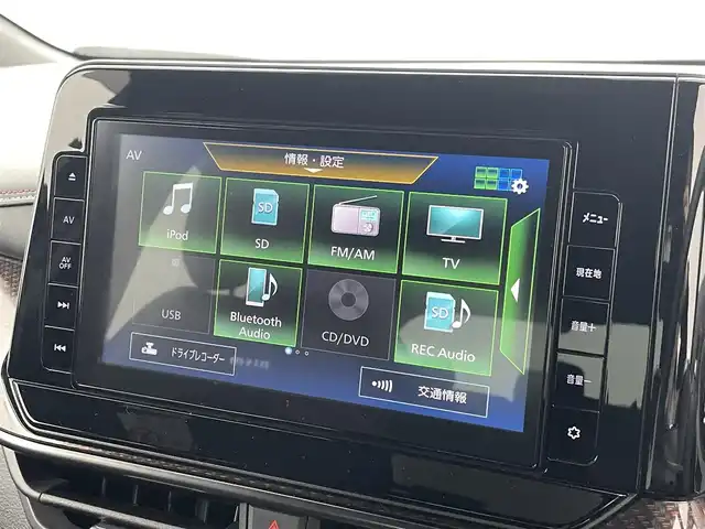 日産 オーラ ニスモ 熊本県 2022(令4)年 1.1万km スーパーブラック ワンオーナー/純正９インチナビ（ＣＤ・ＢＴ・フルセグ・ｉｐｏｄ・ＵＳＢ）/全周囲カメラ　/前方ドライブレコーダー　/ビルトインＥＴＣ　/前後クリアランスソナー　/ブラインドスポットモニター　/衝突軽減ブレーキ　/レーンキープアシスト/横滑り防止/デジタルインナーミラー/オートホールド/純正フロアマット/純正17インチAW/オートライト/オートマチックハイビーム/LEDヘッドライト/フォグランプ/スマートキー/プッシュスタート/スペアキー1本/保証書/取扱説明書