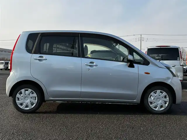 ダイハツ ムーヴ L SA 道央・札幌 2013(平25)年 8.6万km ブライトシルバーメタリック ４WD/純正オーディオ/AM/FM/CD/AUX/衝突被害軽減ブレーキ/横滑り防止装置/ドライブレコーダー/アイドリングストップ/リモコンキー/ハロゲンヘッドライト/ヘッドライトレベライザー/電動格納ミラー/純正フロアマット/ドアバイザー/スペアキー