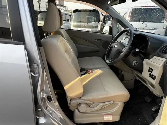 ダイハツ ムーヴ L SA 道央・札幌 2013(平25)年 8.6万km ブライトシルバーメタリック ４WD/純正オーディオ/AM/FM/CD/AUX/衝突被害軽減ブレーキ/横滑り防止装置/ドライブレコーダー/アイドリングストップ/リモコンキー/ハロゲンヘッドライト/ヘッドライトレベライザー/電動格納ミラー/純正フロアマット/ドアバイザー/スペアキー