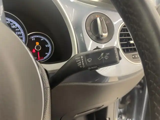 フォルクスワーゲン ザ・ビートル 岡山県 2018(平30)年 3.9万km グレー 716SDCWパッケージ/純正ナビ/純正TV/オートライト/バックカメラ/ブラインドスポットアシスト/ミュージックプレイヤー接続/AUX/Bluetooth/SD/DVD/スマートキー/ESC/ABS/純正フロアマット/純正17インチアルミホイ-ル/ETC2.0