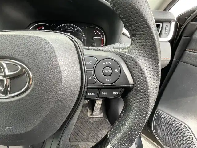 トヨタ ＲＡＶ４ アドベンチャー 福岡県 2019(令1)年 6万km アッシュグレーメタリック/アティチュードブラックマイカ 2トーン 社外9型SDナビ(フルセグTV/CD/DVD/BT)/バックカメラ/ブラインドスポット/オートホールド/コーナーセンサー/電動リア/ドラレコ/クルコン/ETC/USB/ダウンヒル/純正フロアマット/純正LED/スペアキー/プッシュスタート/スマートキー