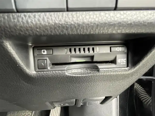 トヨタ ＲＡＶ４ アドベンチャー 福岡県 2019(令1)年 6万km アッシュグレーメタリック/アティチュードブラックマイカ 2トーン 社外9型SDナビ(フルセグTV/CD/DVD/BT)/バックカメラ/ブラインドスポット/オートホールド/コーナーセンサー/電動リア/ドラレコ/クルコン/ETC/USB/ダウンヒル/純正フロアマット/純正LED/スペアキー/プッシュスタート/スマートキー