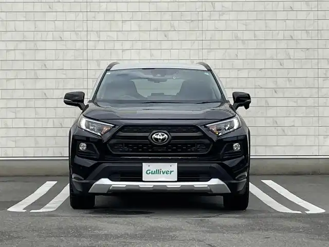 トヨタ ＲＡＶ４ アドベンチャー 福岡県 2019(令1)年 6万km アッシュグレーメタリック/アティチュードブラックマイカ 2トーン 社外9型SDナビ(フルセグTV/CD/DVD/BT)/バックカメラ/ブラインドスポット/オートホールド/コーナーセンサー/電動リア/ドラレコ/クルコン/ETC/USB/ダウンヒル/純正フロアマット/純正LED/スペアキー/プッシュスタート/スマートキー