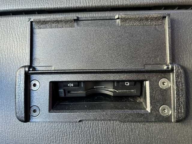 マツダ ロードスター S スペシャルパッケージ 長崎県 2015(平27)年 6.2万km アークティックホワイト 純正ナビ（AM/FM/フルセグ/BT/DISC)/サンルーフ/ETC/アイドリングストップ/LEDヘッドライト/純正フロアマット/純正16インチアルミホイール/保証書/取扱説明書