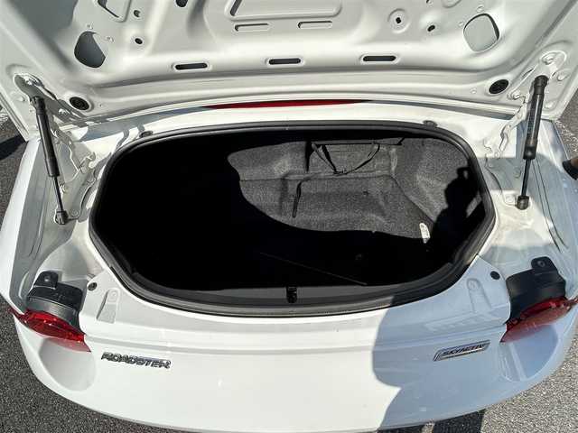 マツダ ロードスター S スペシャルパッケージ 長崎県 2015(平27)年 6.2万km アークティックホワイト 純正ナビ（AM/FM/フルセグ/BT/DISC)/サンルーフ/ETC/アイドリングストップ/LEDヘッドライト/純正フロアマット/純正16インチアルミホイール/保証書/取扱説明書
