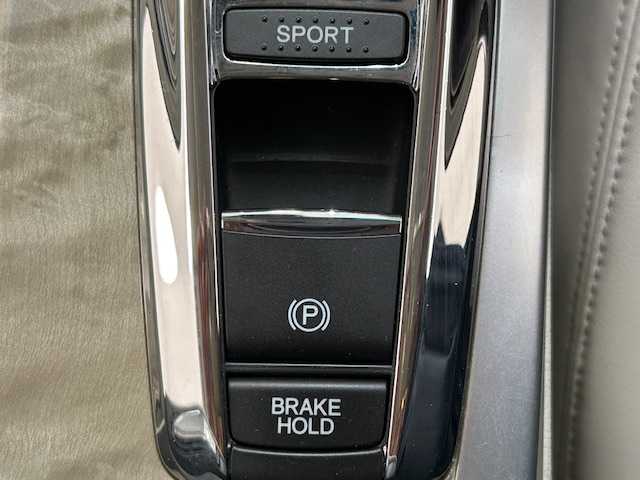 ホンダ レジェンド 宮城県 2018(平30)年 7.8万km スーパープラチナメタリック ホンダセンシング/・衝突軽減ブレーキ/・歩行者事故低減ステアリング/・アダプティブ・クルーズ・コントロール/・車線維持支援システム/・路外逸脱抑制機能/・誤発進抑制機能/・先行車発進お知らせ機能/・標識認識機能/セーフティ・サポートカーS（ワイド）/・ブラインドスポットインフォメーション/・マルチビューカメラシステム/・パーキングセンサーシステム/・後退出庫サポート/・ジュエルアイLEDヘッドライト/・ハイビームサポートシステム/・ヘッドアップディスプレイ/サンルーフ/純正ナビ/・全方位カメラ/・KRELLスピーカー/・純正ETC２．０/本革シート/・ヒートシーター/・エアシート/・パワーシート/・シートメモリー/革巻きステアリング/・ステアリングスイッチ/・ハンドルヒーター/純正アルミホイール/プッシュスタート/・アイドリングストップ/・スマートキー