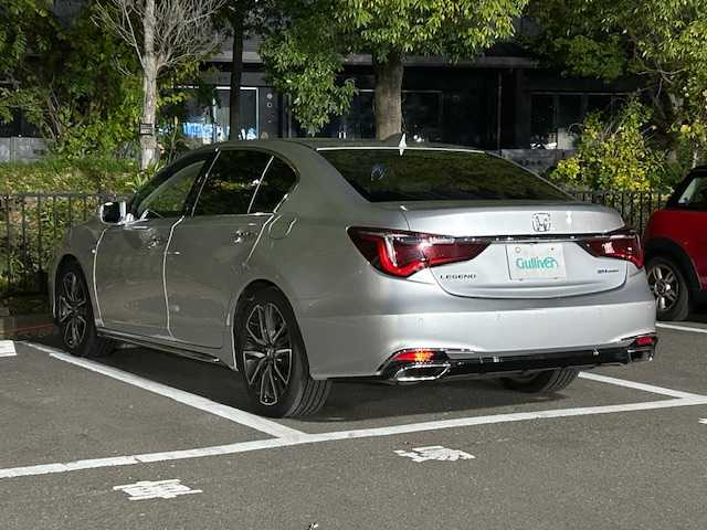 ホンダ レジェンド 宮城県 2018(平30)年 7.8万km スーパープラチナメタリック ホンダセンシング/・衝突軽減ブレーキ/・歩行者事故低減ステアリング/・アダプティブ・クルーズ・コントロール/・車線維持支援システム/・路外逸脱抑制機能/・誤発進抑制機能/・先行車発進お知らせ機能/・標識認識機能/セーフティ・サポートカーS（ワイド）/・ブラインドスポットインフォメーション/・マルチビューカメラシステム/・パーキングセンサーシステム/・後退出庫サポート/・ジュエルアイLEDヘッドライト/・ハイビームサポートシステム/・ヘッドアップディスプレイ/サンルーフ/純正ナビ/・全方位カメラ/・KRELLスピーカー/・純正ETC２．０/本革シート/・ヒートシーター/・エアシート/・パワーシート/・シートメモリー/革巻きステアリング/・ステアリングスイッチ/・ハンドルヒーター/純正アルミホイール/プッシュスタート/・アイドリングストップ/・スマートキー